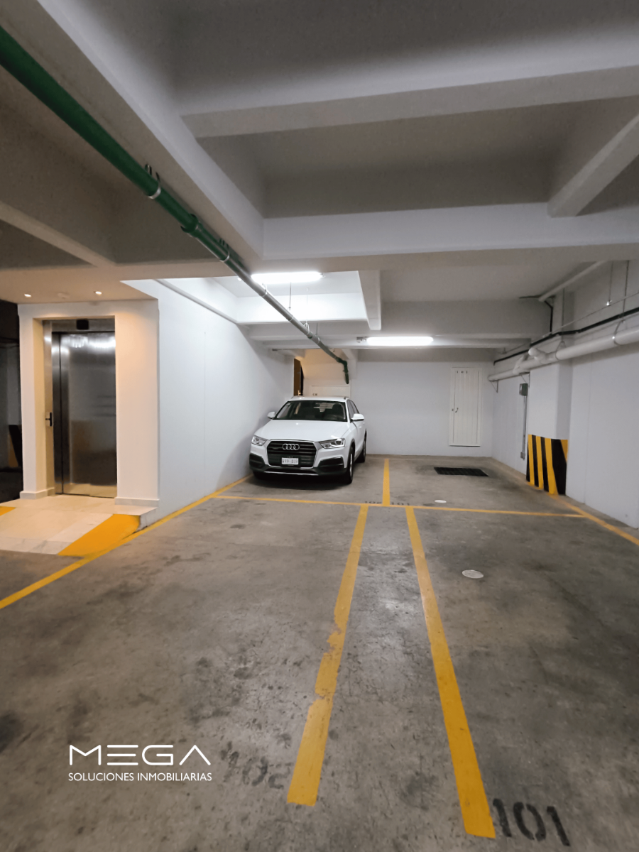 27 de 30: Área de estacionamiento