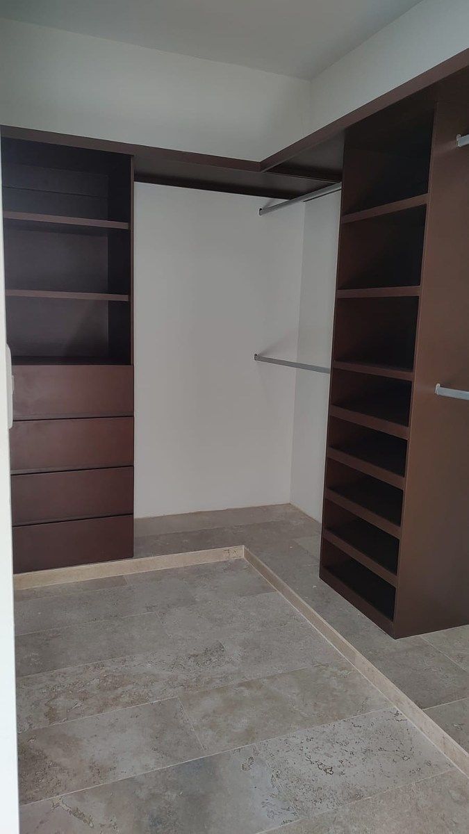 closet vestidor habitación principal, foto 21 de 33