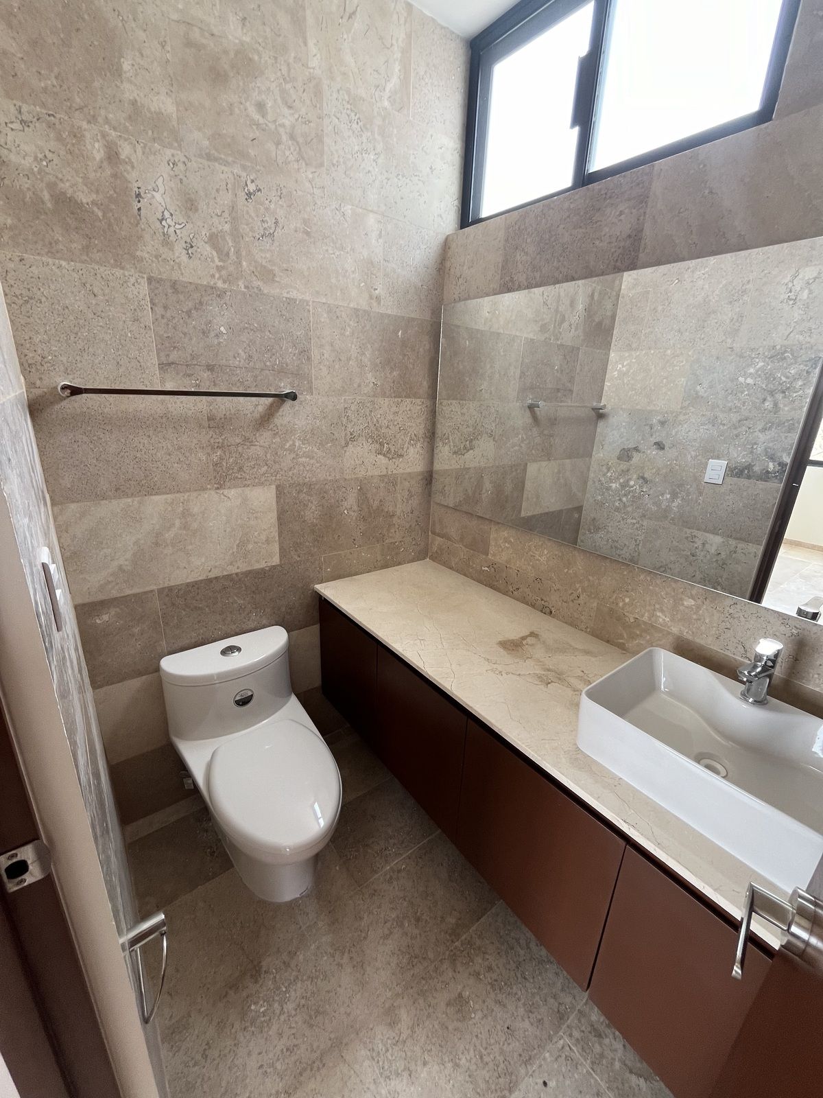 16 de 38: baño