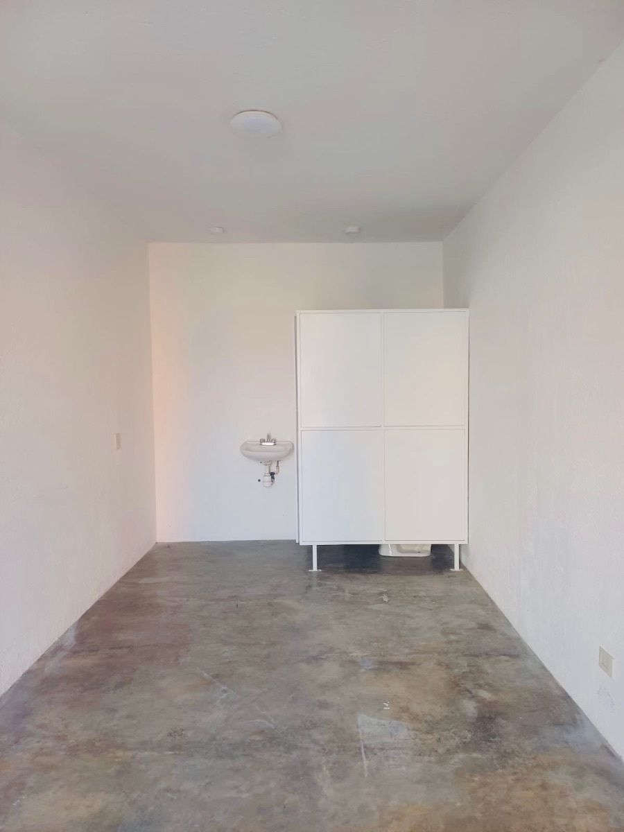 SE RENTA LOCAL COMERCIAL EN LA 1o DE MAYO