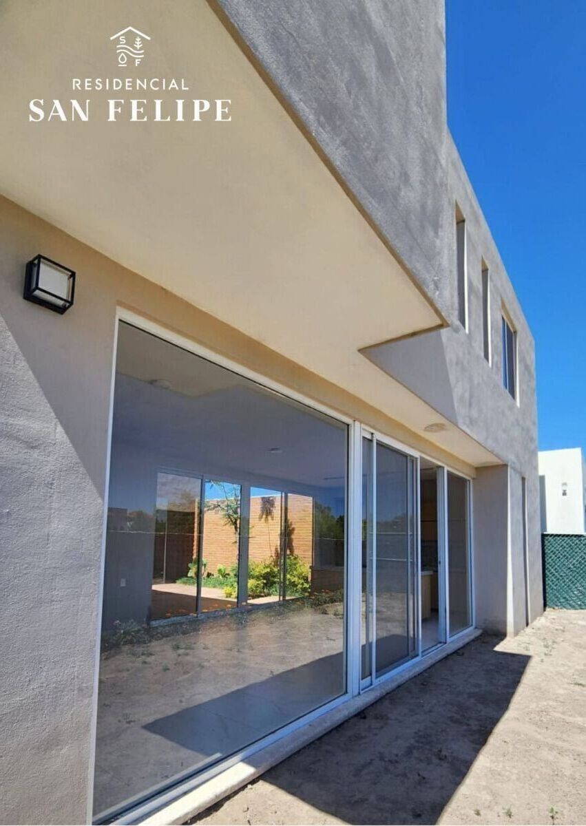 13 de 23: Fachada posterior