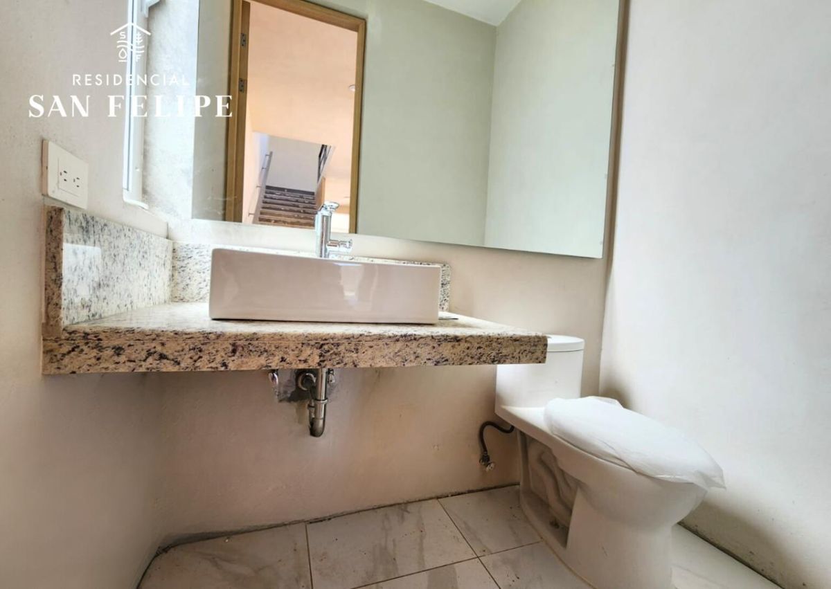 10 de 23: Medio baño planta baja