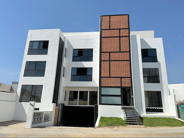 1 of 12: Fachada de edificio