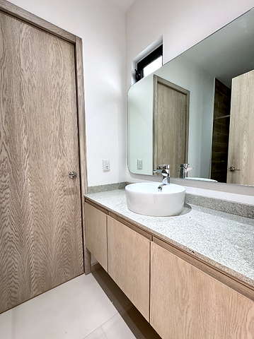 10 of 12: Segundo baño