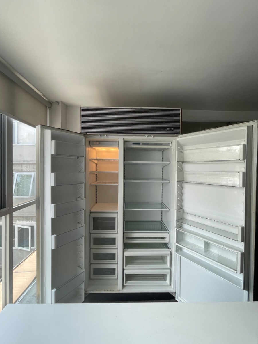 15 de 36: Refrigerador en cocina