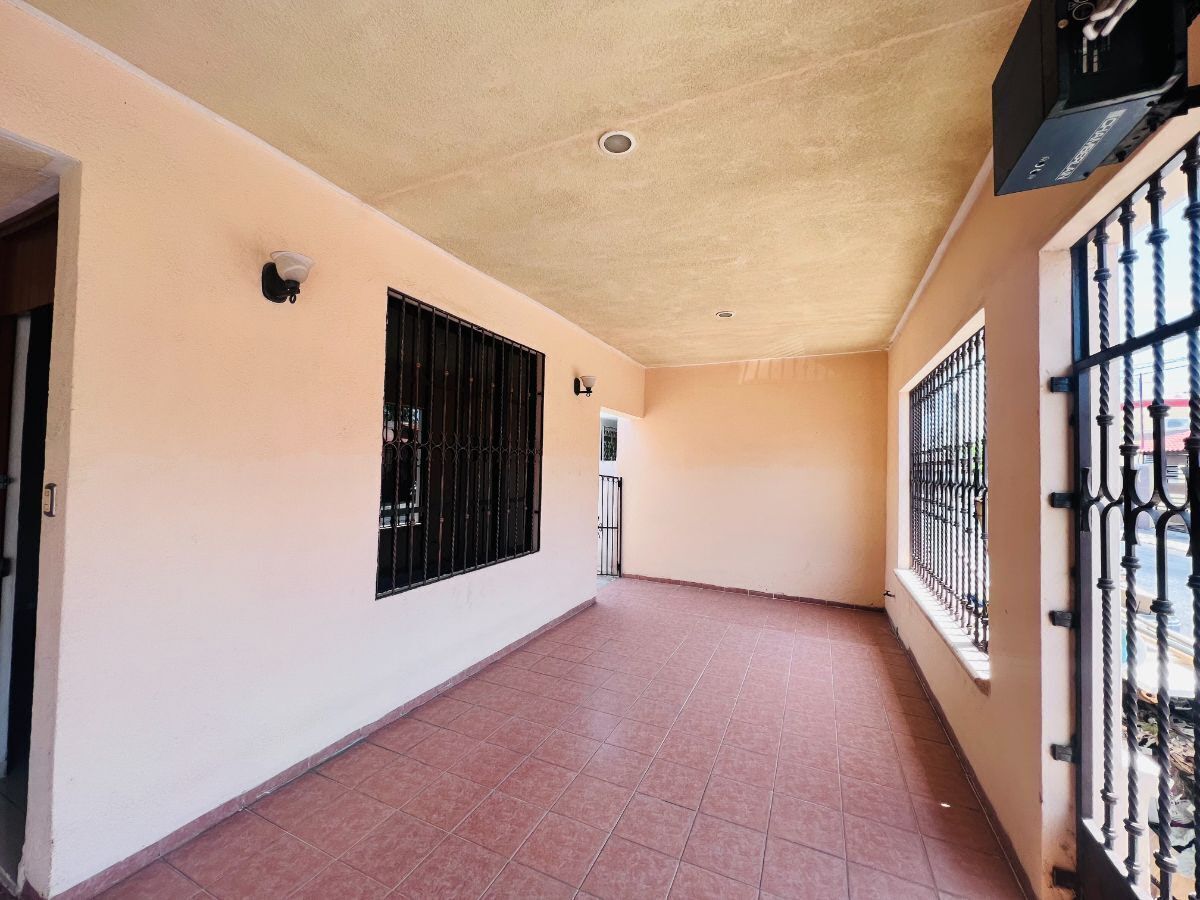 EN VENTA CASA EN EL CENTRO DE MERIDA - foto 2