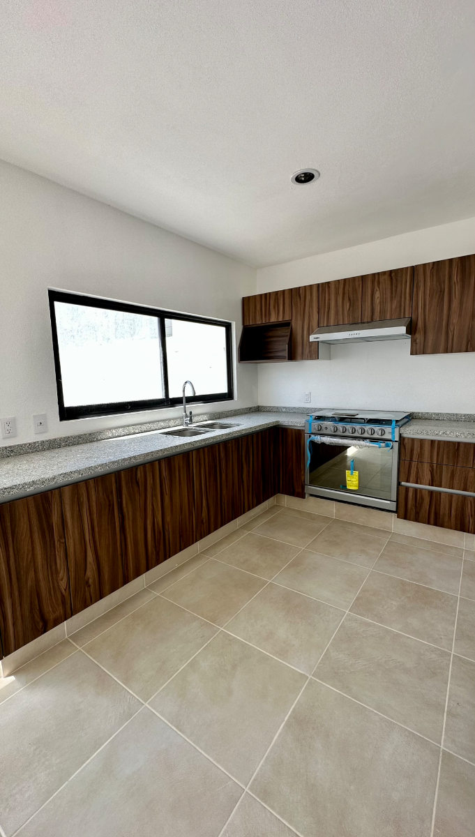 4 de 11: Cocina equipada