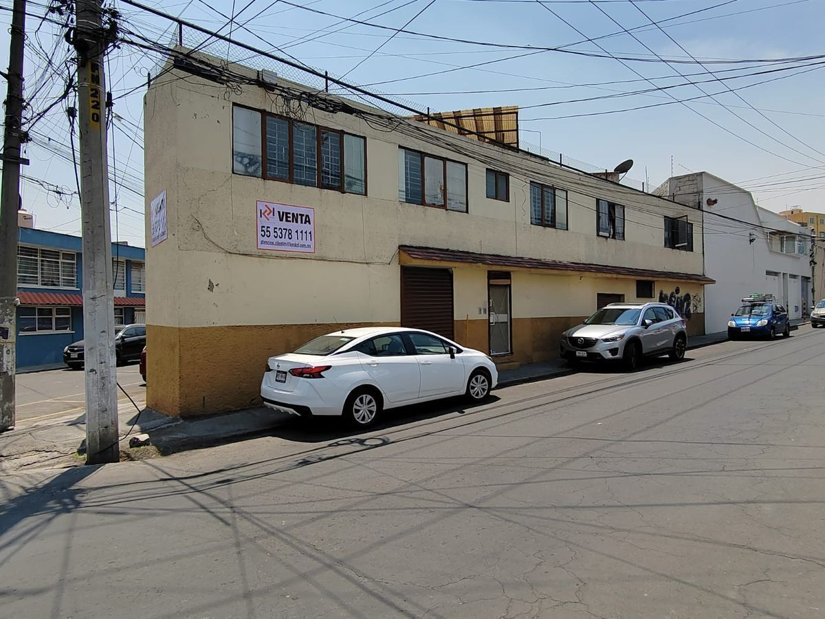 1 de 18: Edificio en venta con cercanía a Periférico