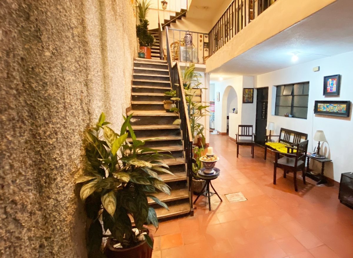 Remax real estate, Guatemala, Zona 08, Casa con Local Comercial Venta | Zona 8