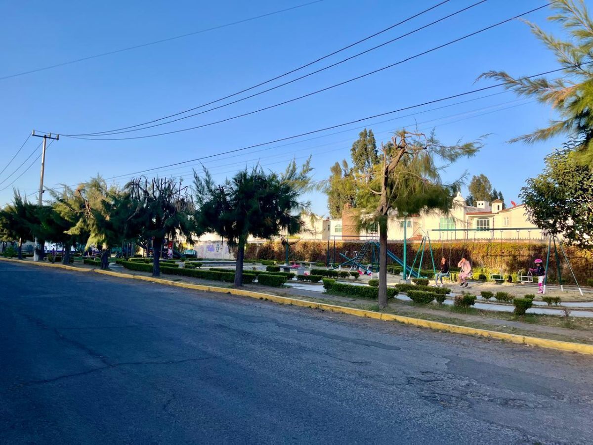 Calle tranquila y segura con salida a Av. A. López Mateos