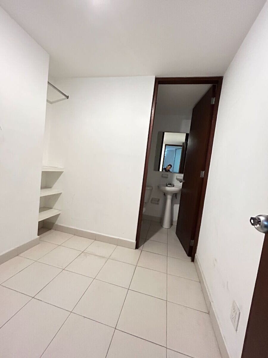 21 de 24: CUARTO DE SERVICIO