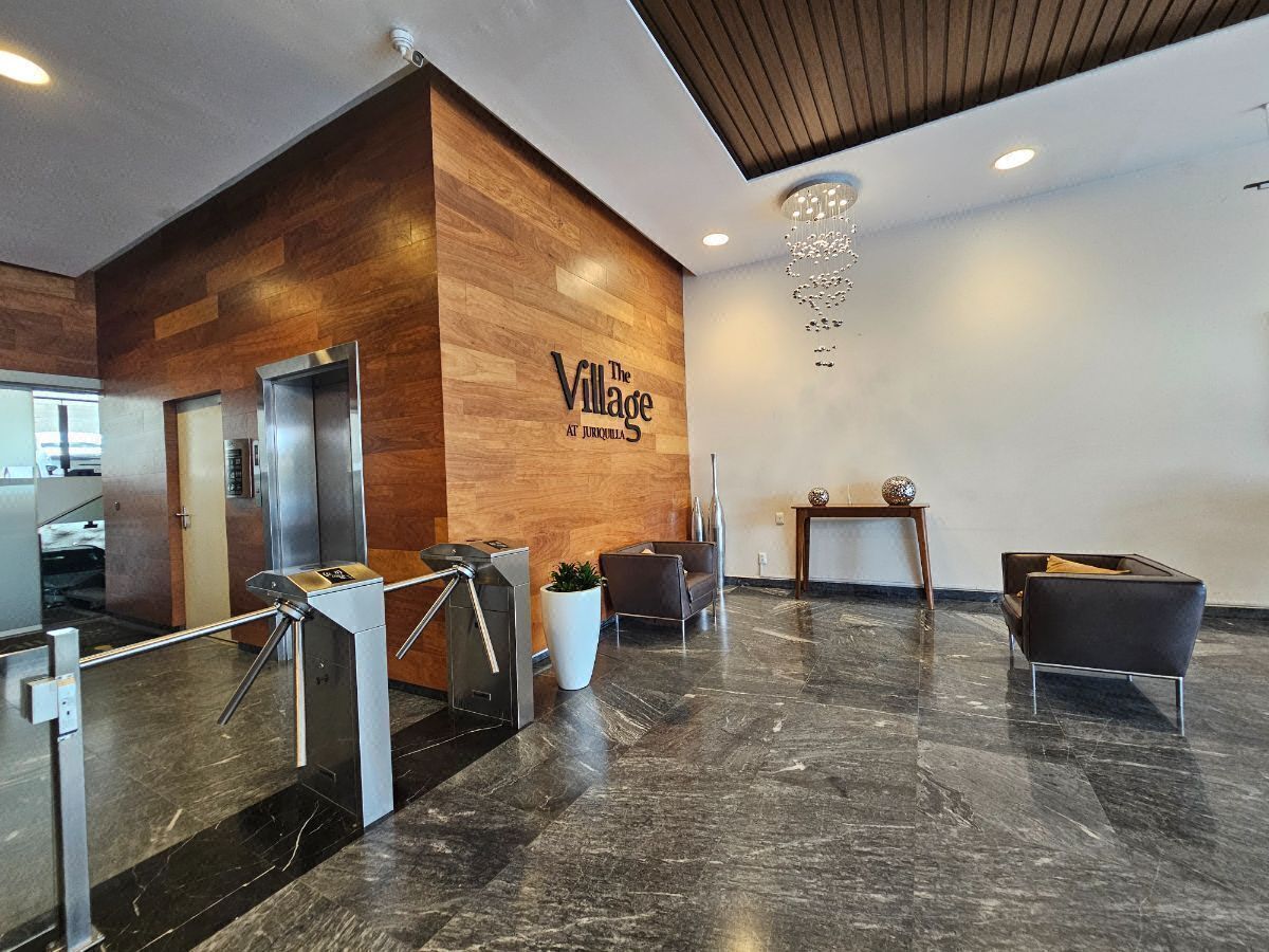 Excelente oficina de 117m c/aire acondionado, Venta/Renta en Santa Fe Juriquilla