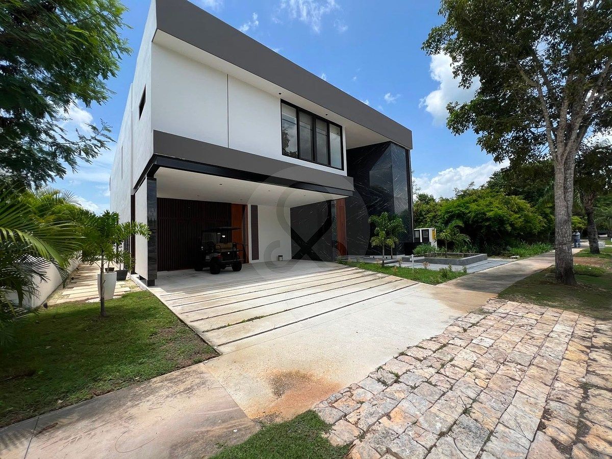 Casa en Yucatán Country Club, Mérida, foto 2 de 40