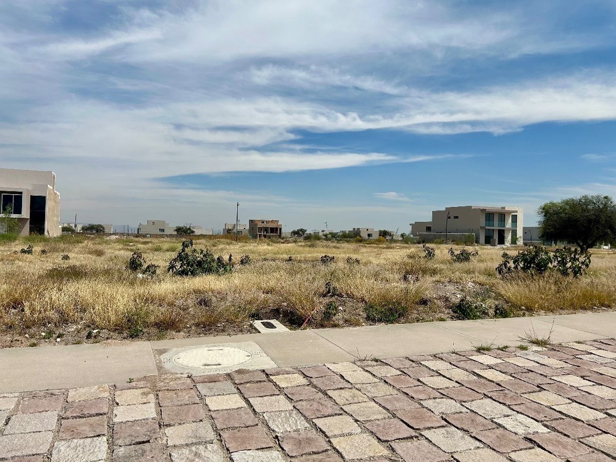 Lote em El Campanario, Querétaro, foto 3 de 12