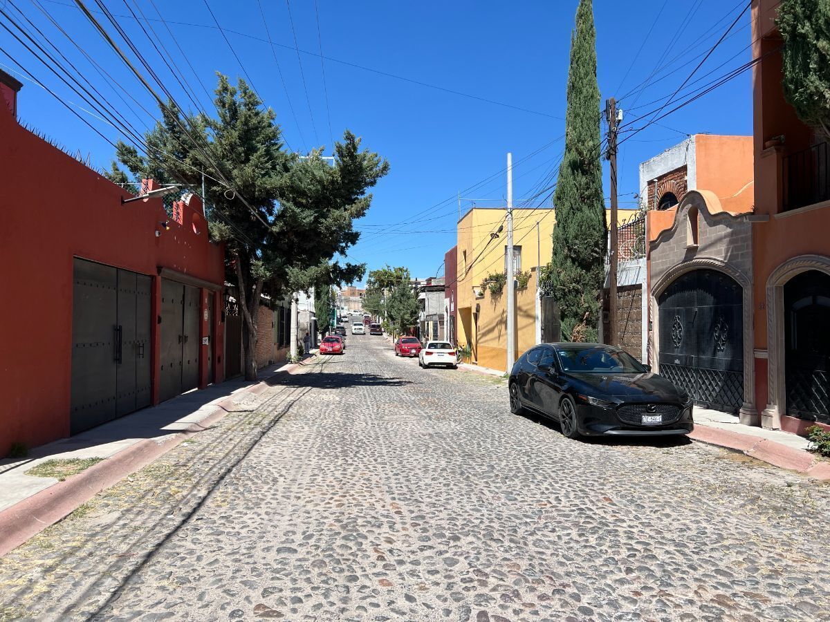 Calle Relámpago.