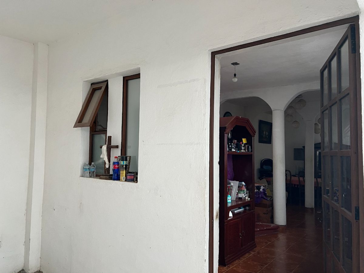 Puerta de entrada a la sala-comedor.