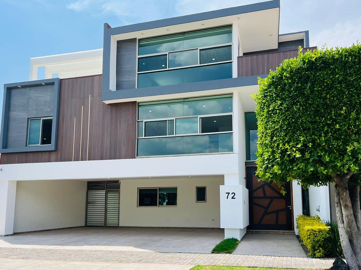 Casa en Venta en Lomas de Angelópolis I, foto 1 de 26