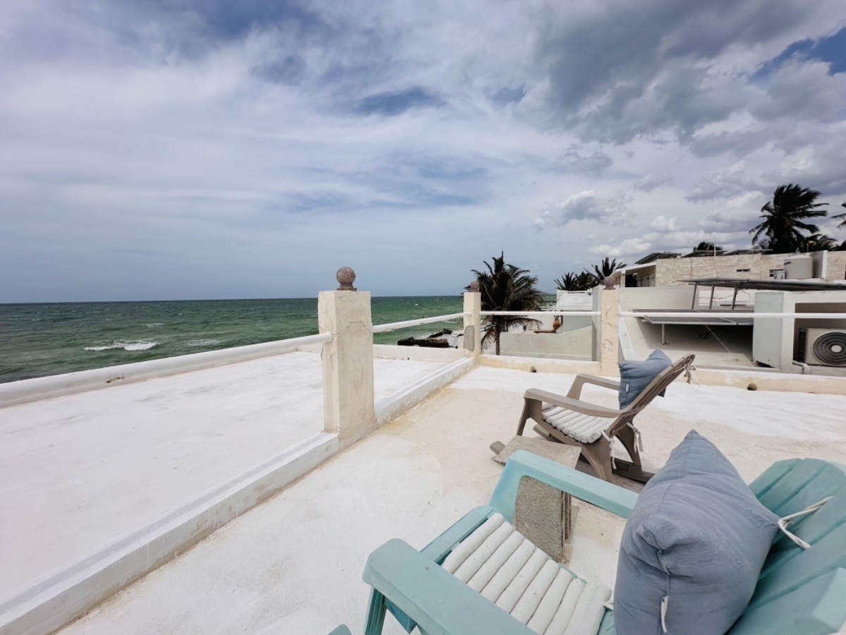 2 of 25: Vista desde la habitación principal