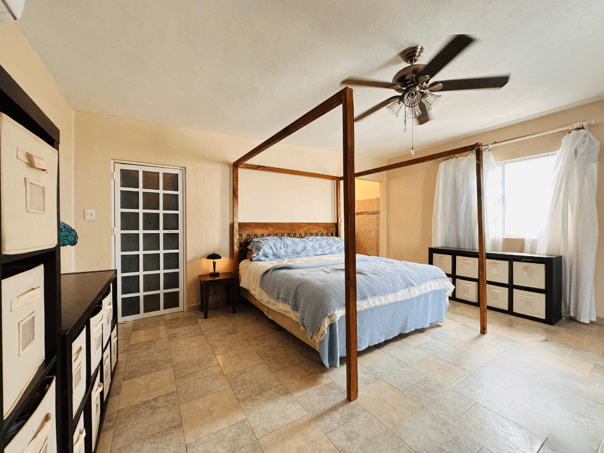 24 of 25: Habitación principal