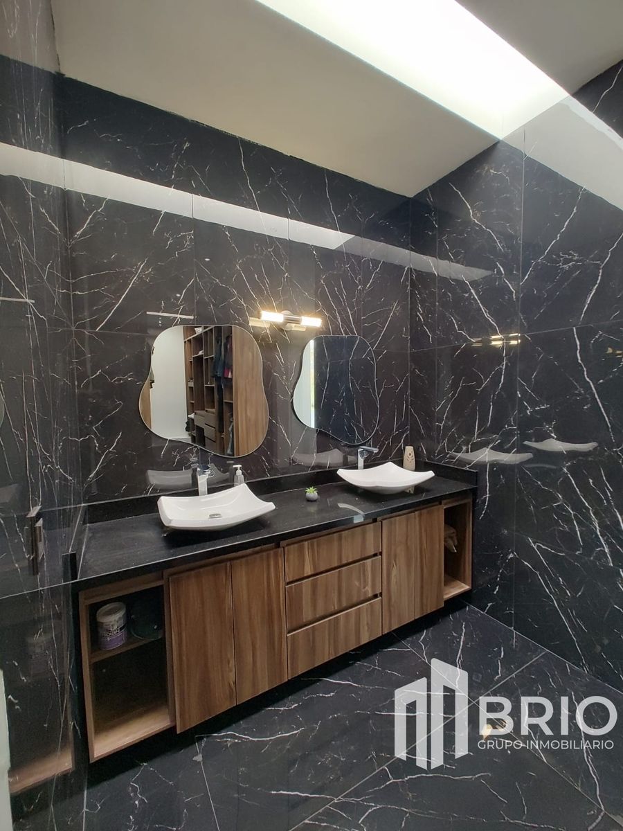 24 de 38: Recamara principal