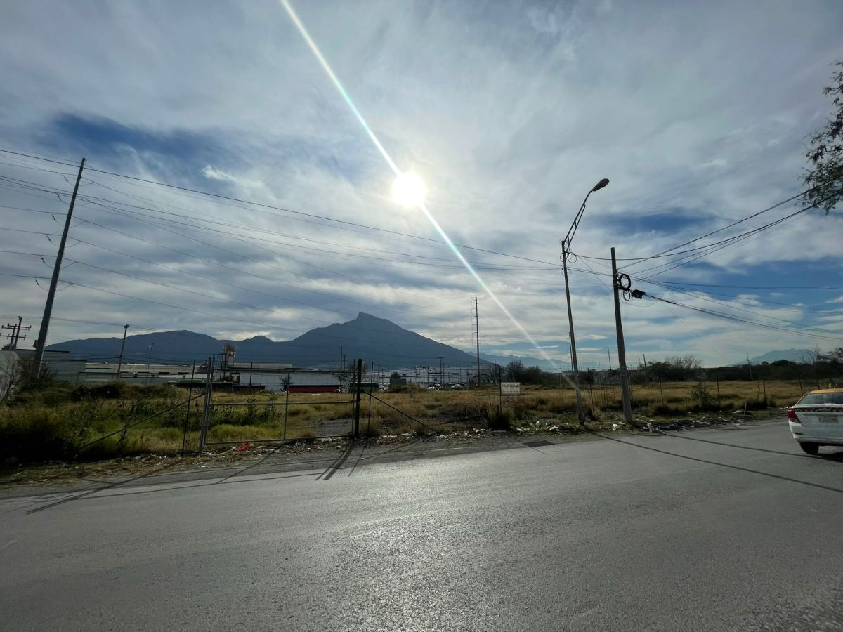 TERRENO COMERCIAL/INDUSTRIAL - GUADALUPE