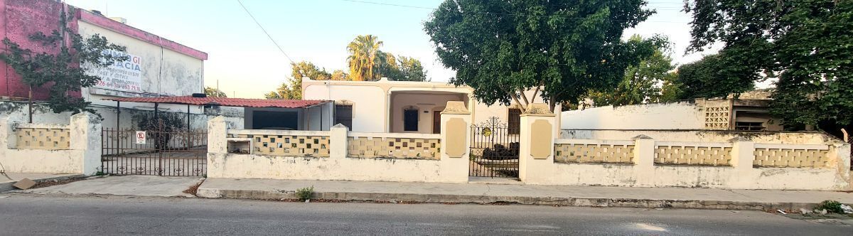 VENTA DE CASA EN EL CENTRO DE MERIDA CERCA DE LA PLANCHA