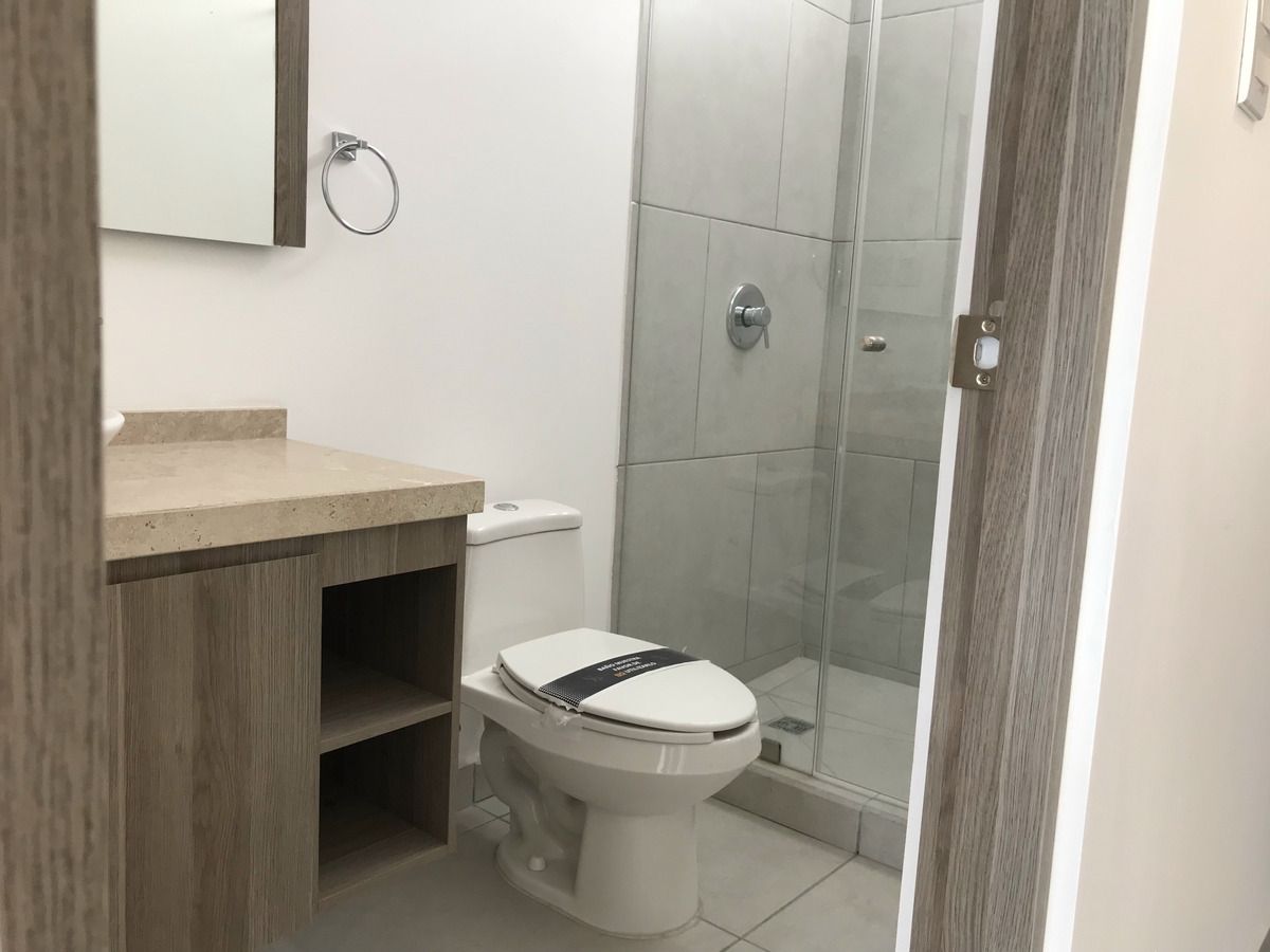 3 de 38: Baño PB