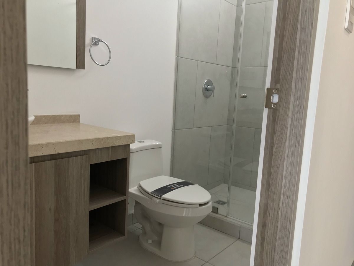 4 de 38: Baño PB