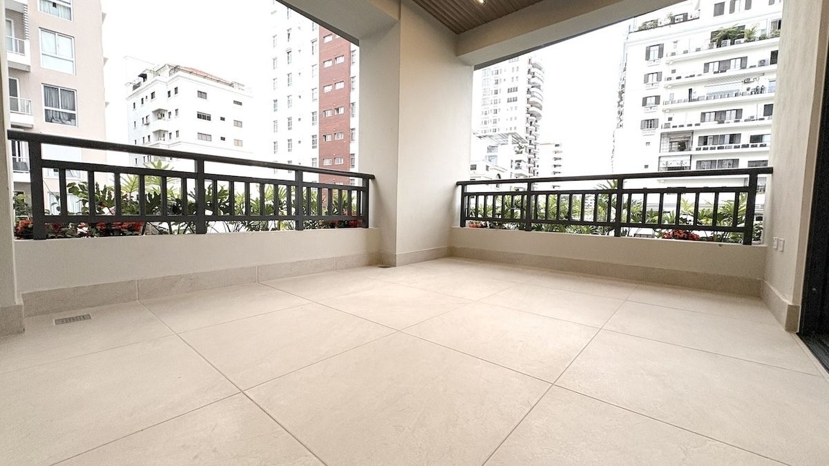 3 de 24: balcon tipo terraza