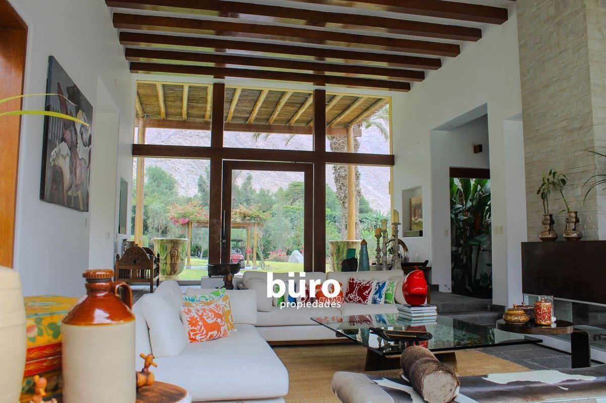 4 of 30: Sala doble altura