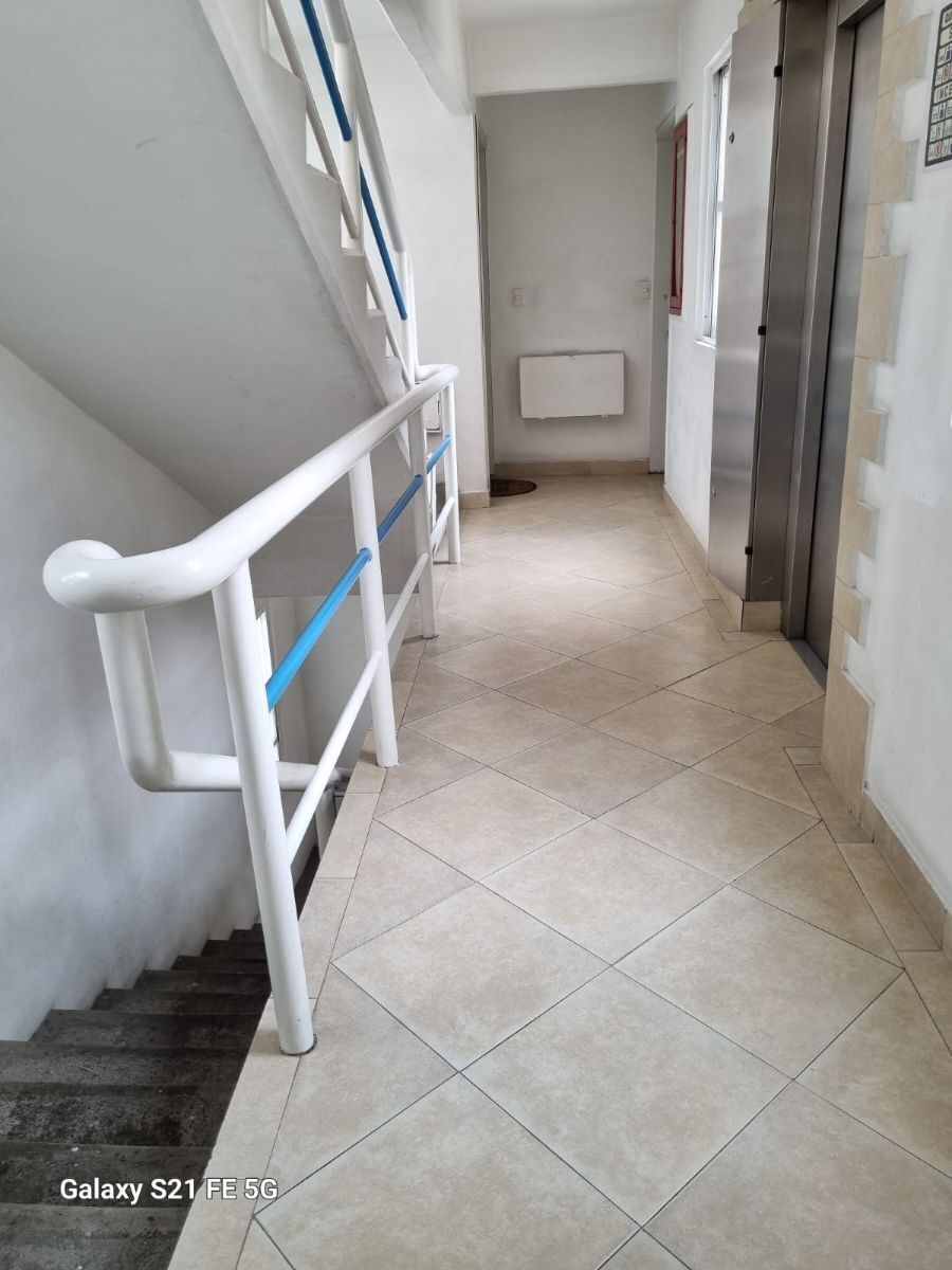 5 de 22: PASILLO INTERIOR