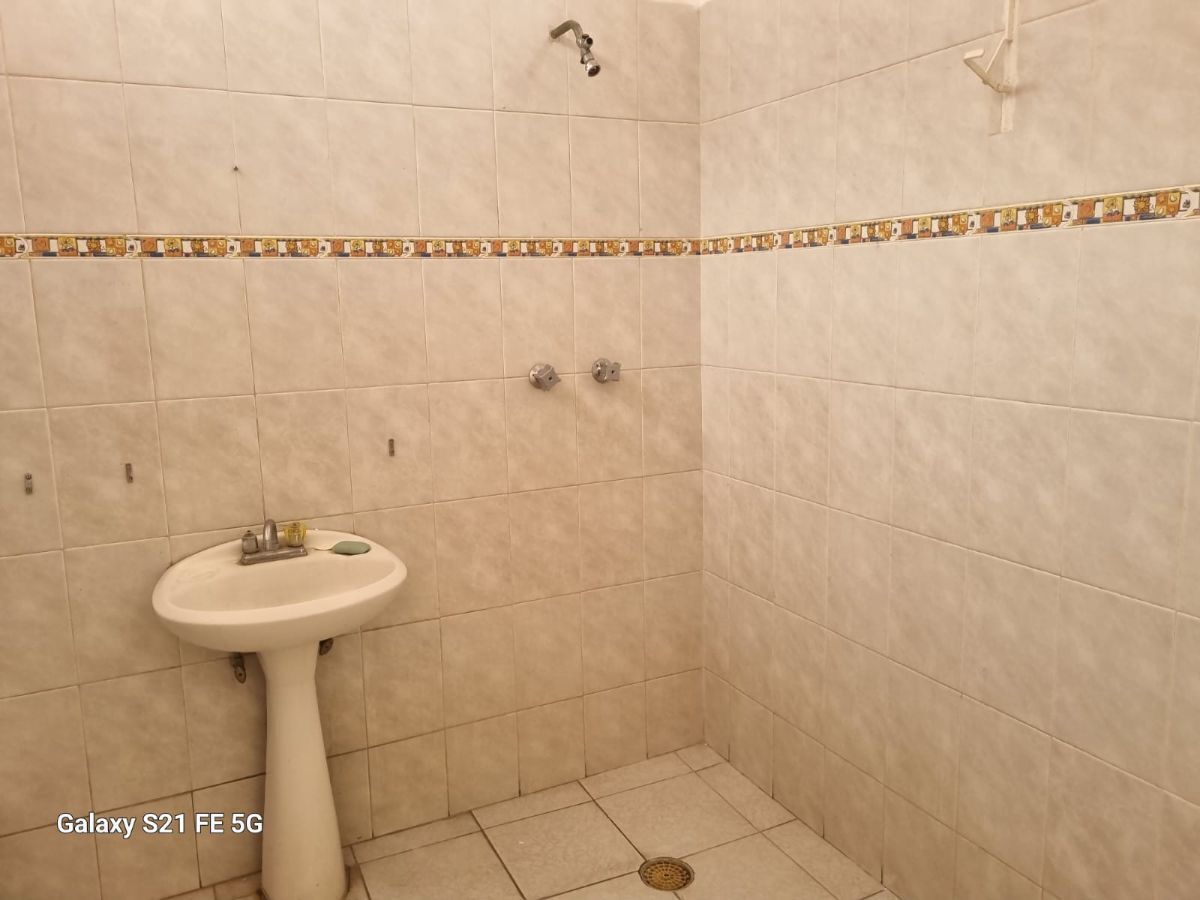 14 de 18: BAÑO COMPLETO