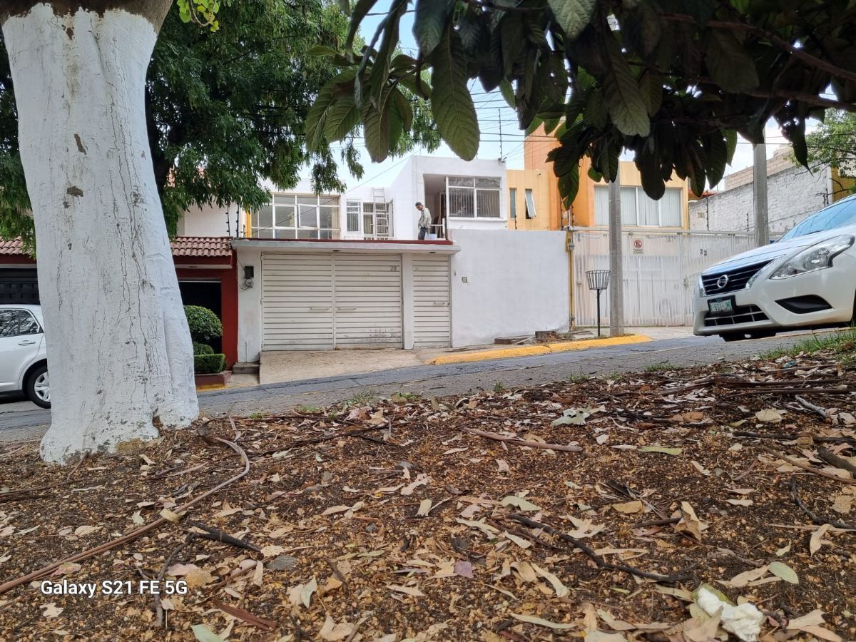 2 de 18: FACHADA