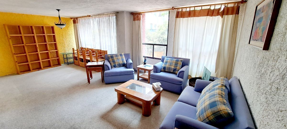 2 de 22: Sala y comedor
