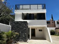 Casa Remodelada en Venta! En Coto Privado, Col. Moctezuma, Zapopan, Jalisco