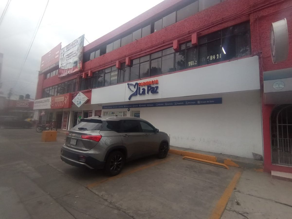 Consultorio con excelente ubicación, ideal para uso médico.