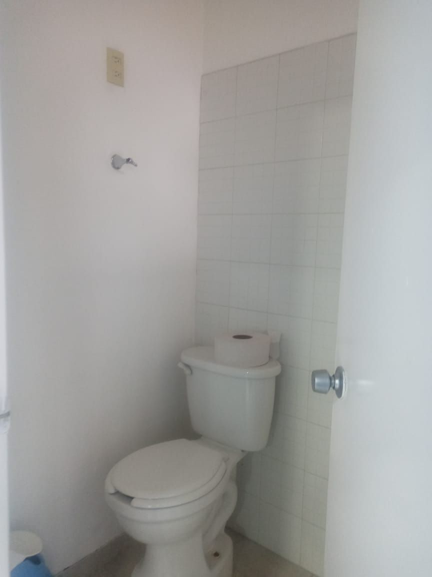 Medio baño.