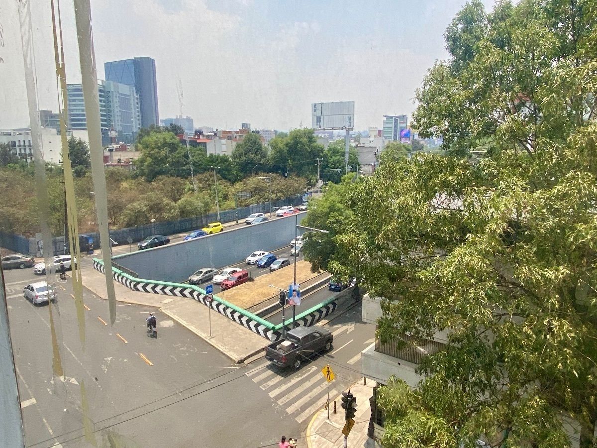 Vista y vías de acceso