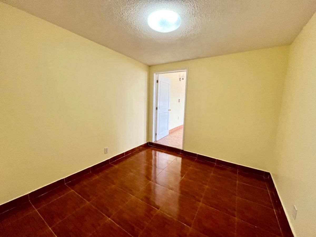 Antesala de la habitación 1.