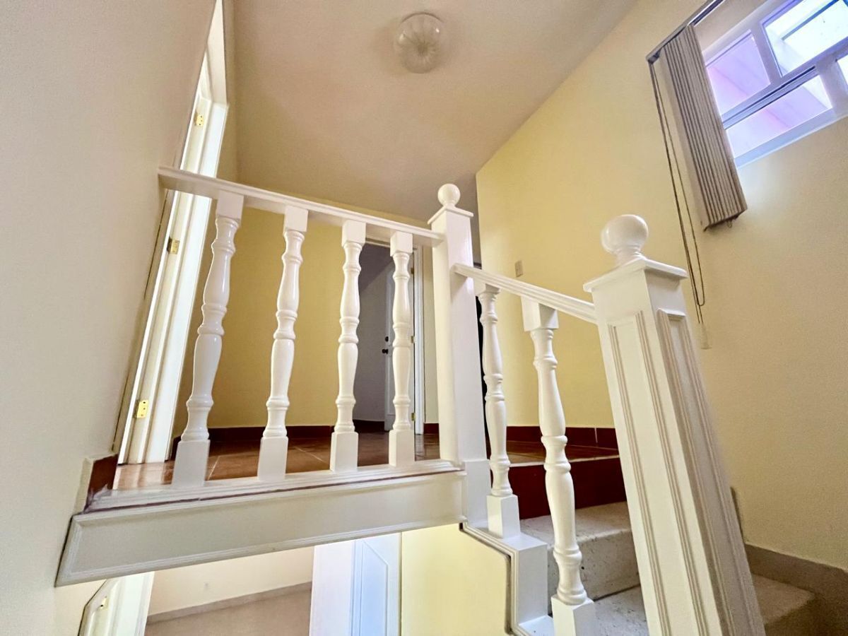 Acceso a planta alta