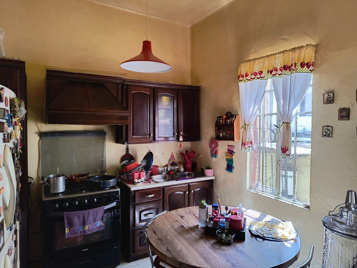 3 de 15: COCINA DESAYUNADOR