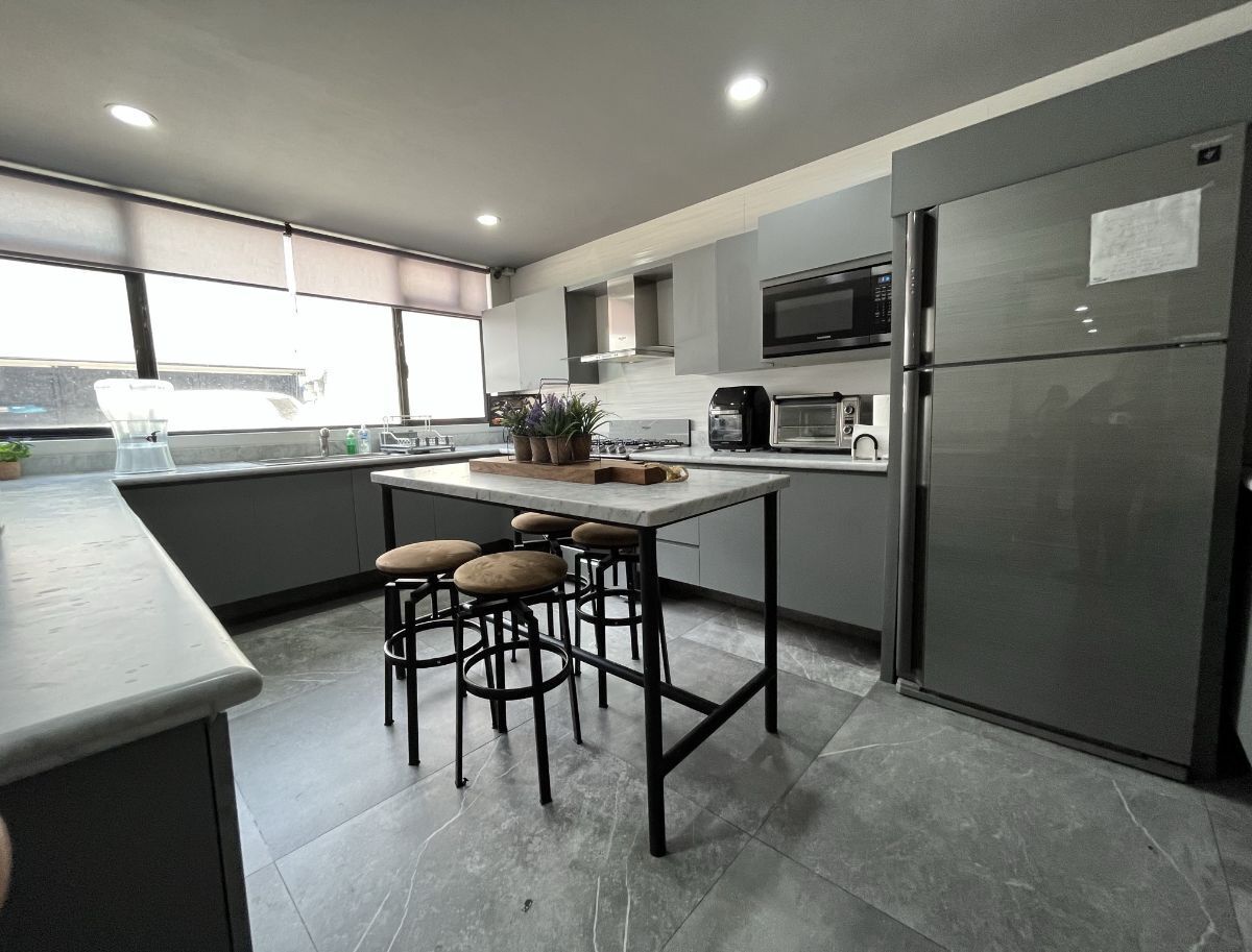 4 of 18: cocina remodelada