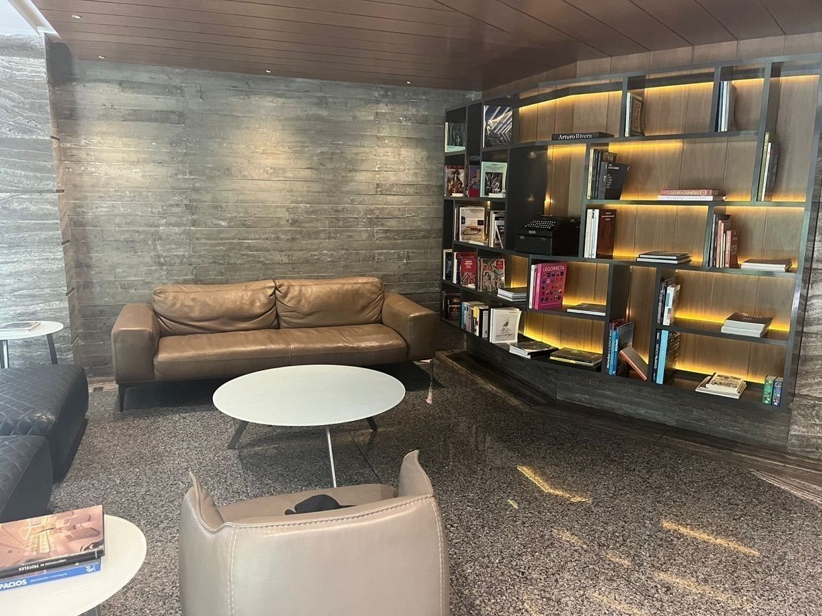 105, Calle Atlixco, Hipódromo Condesa, 06170 con 3 Recámaras, 3 Baños, 220 Metros Cuadrados y 1 Puestos de Estacionamiento