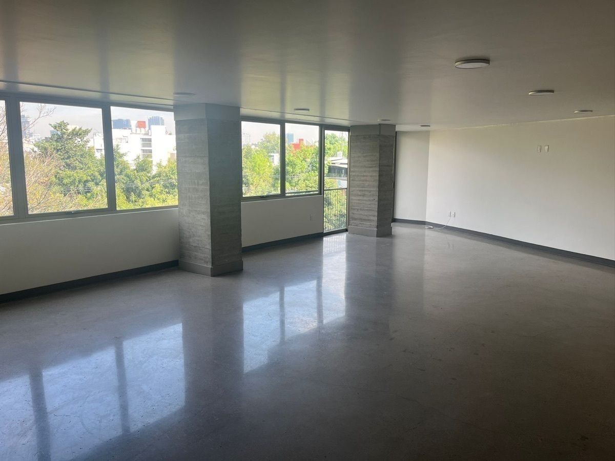 105, Calle Atlixco, Hipódromo Condesa, 06170 con 3 Recámaras, 3 Baños, 220 Metros Cuadrados y 1 Puestos de Estacionamiento