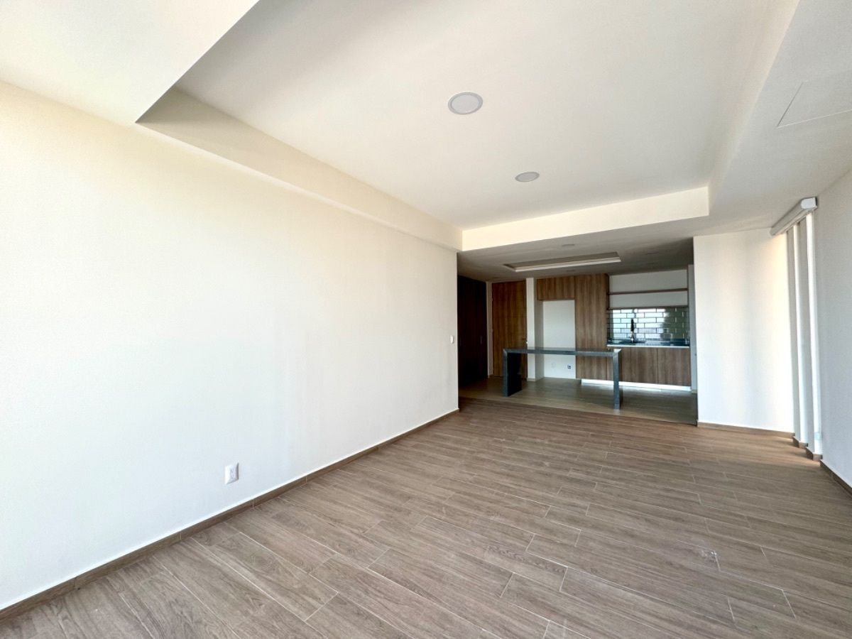 5 de 21: Amplia estancia para sala y comedor