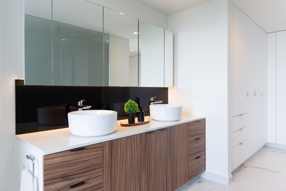 9 de 17: Baño 1
