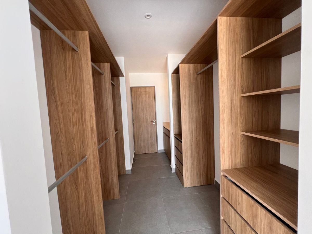 DEPARTAMENTO EN VENTA VIA MONTEJO