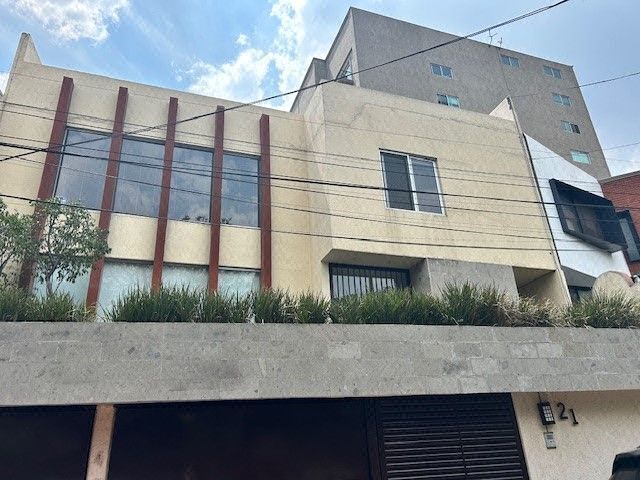 Casa en Venta en LOMAS HIPODROMO