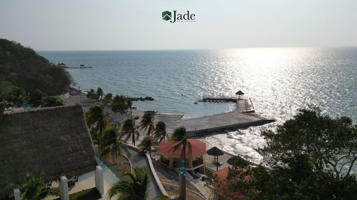 4 de 8: Muelle y acceso al mar