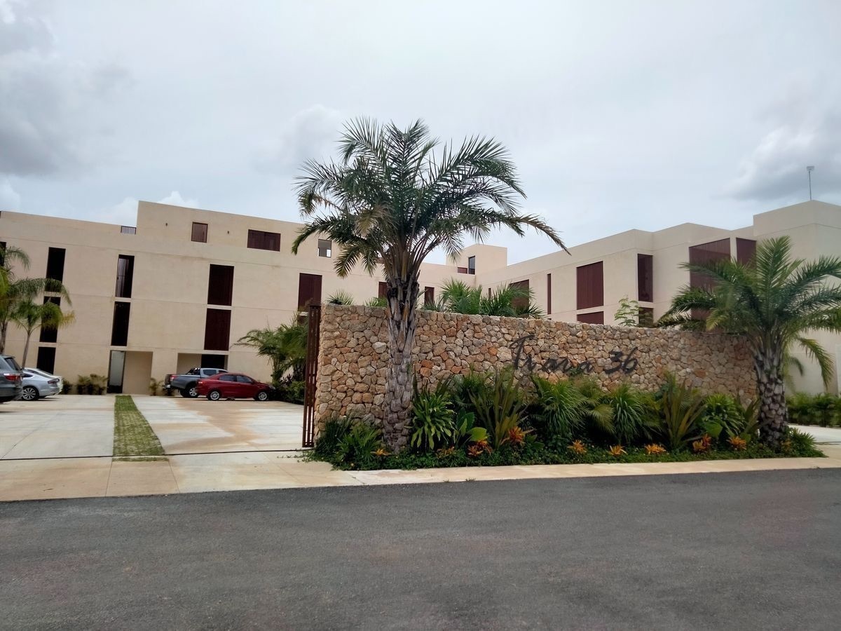 1 de 14: FACHADA